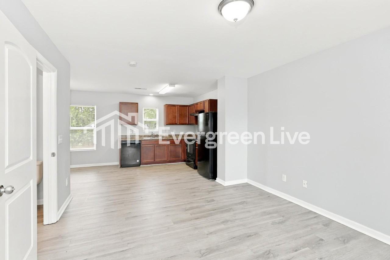 3705 London Blvd - Photo 3 of 15