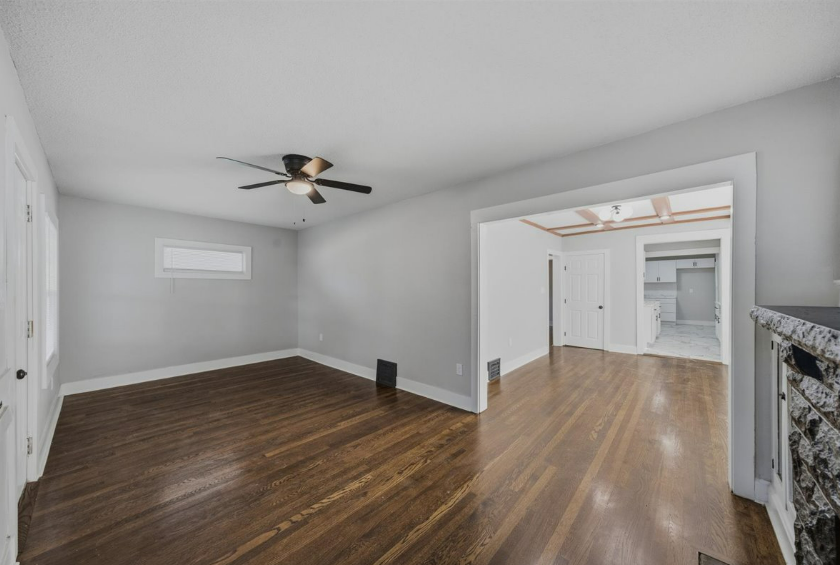 4223 Agnes Ave - Photo 4 of 10