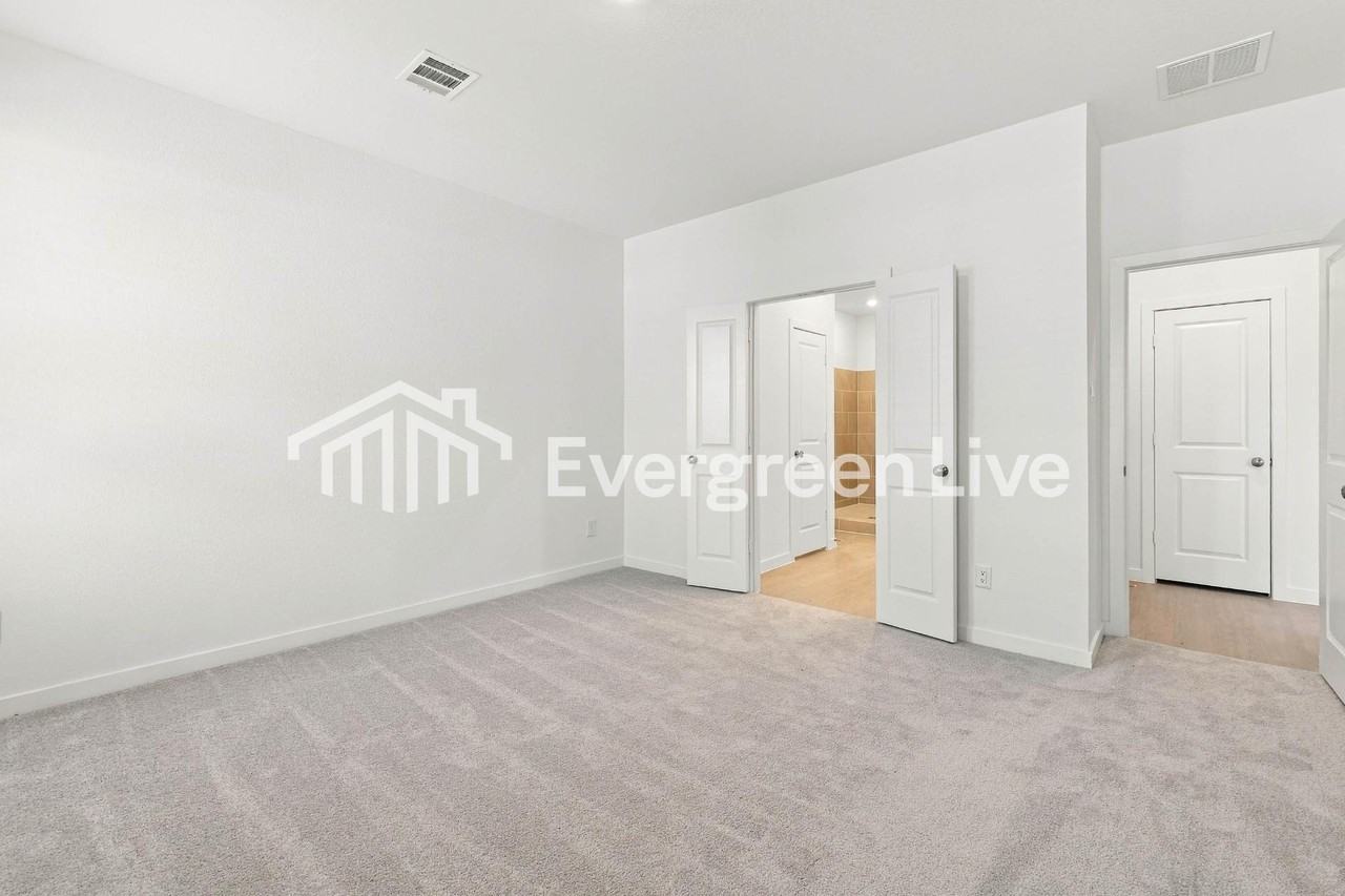 1931 Starlight St - Photo 7 of 15