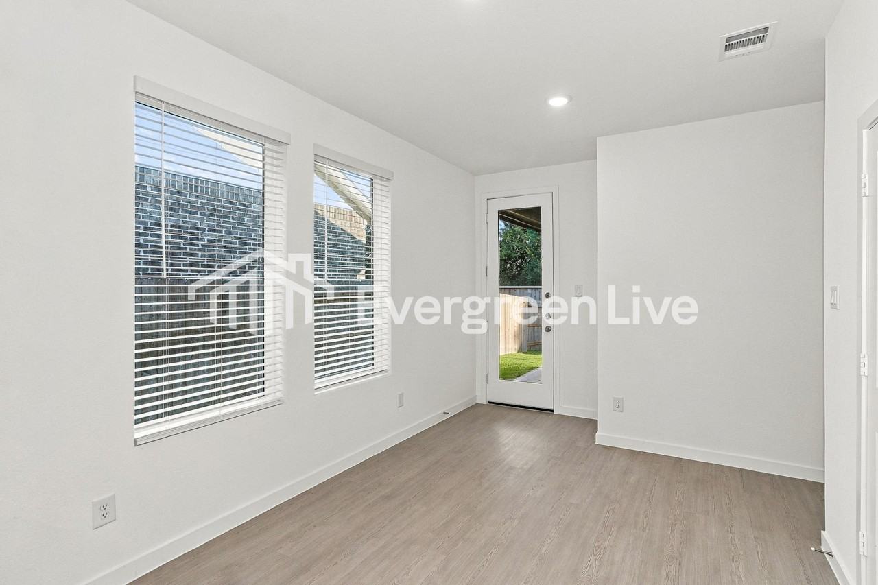 1510 Gentle Wind Ct - Photo 6 of 15