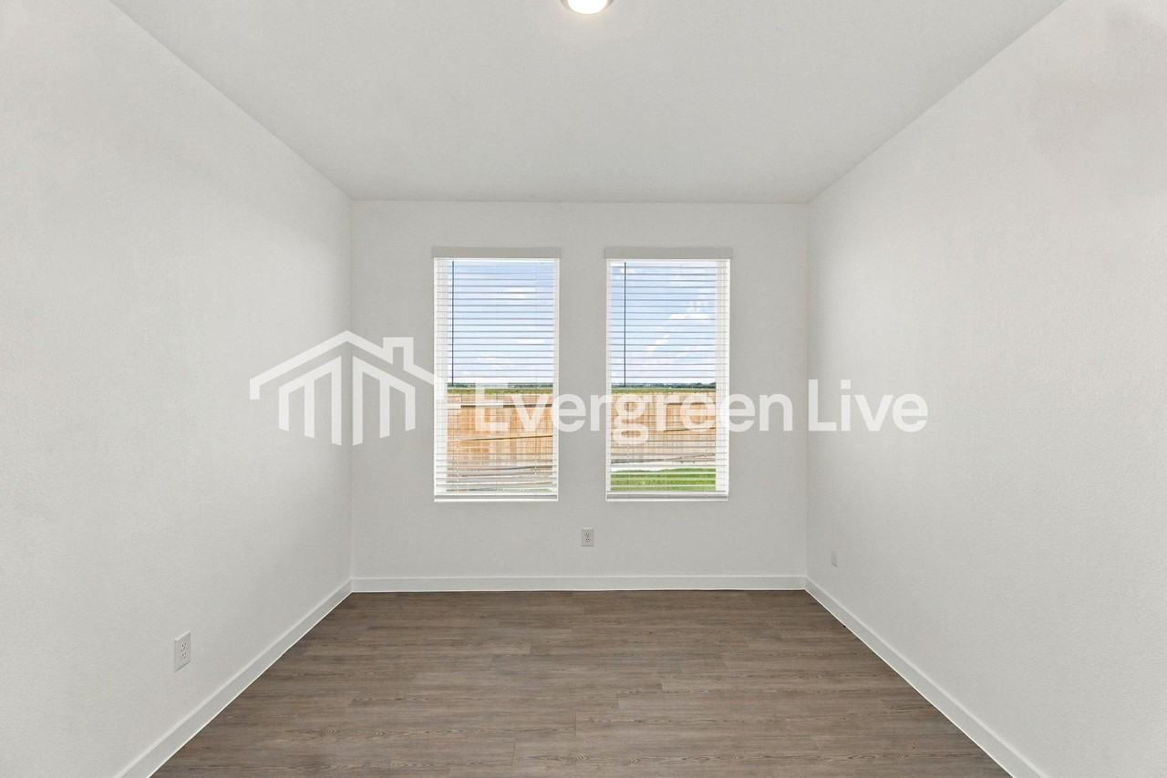 7935 Morganite Mist Dr - Photo 5 of 15