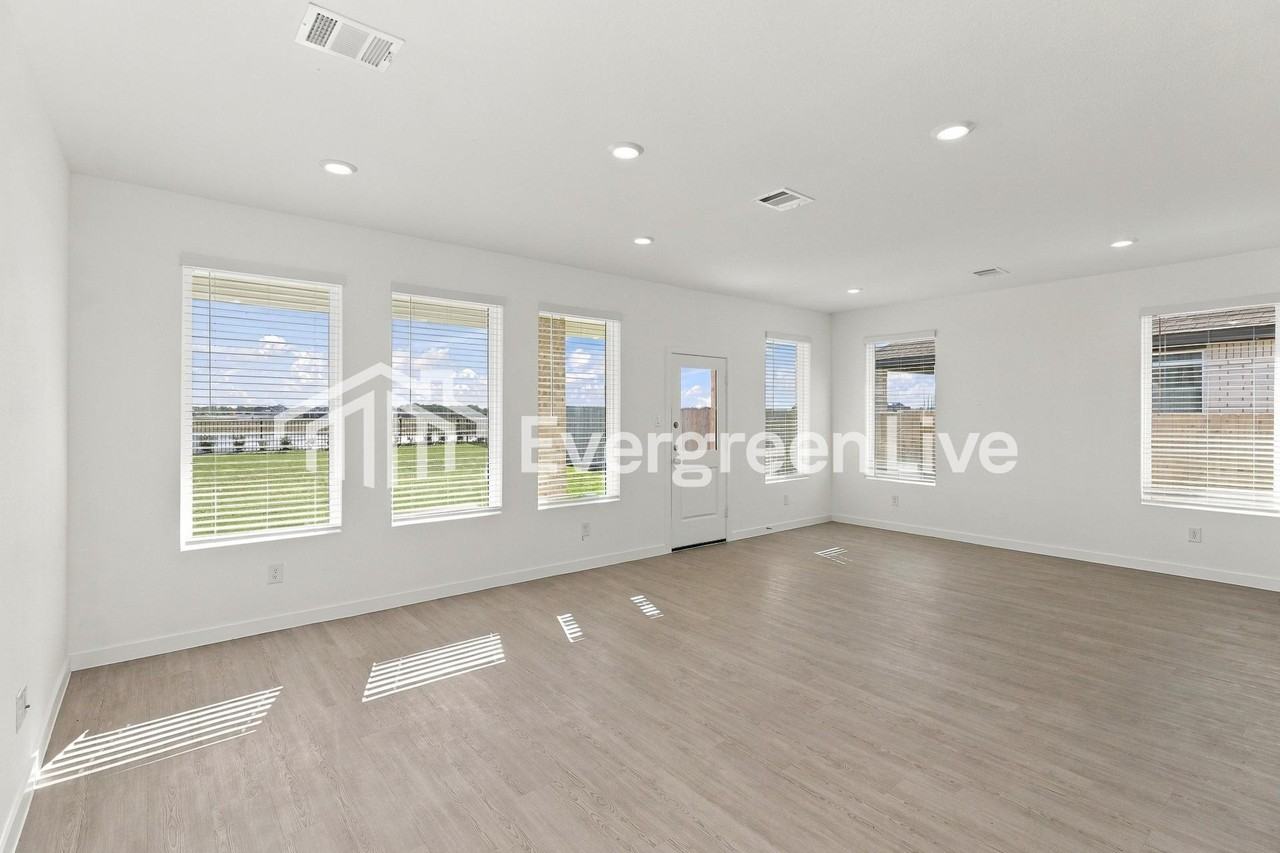 7935 Morganite Mist Dr - Photo 6 of 15