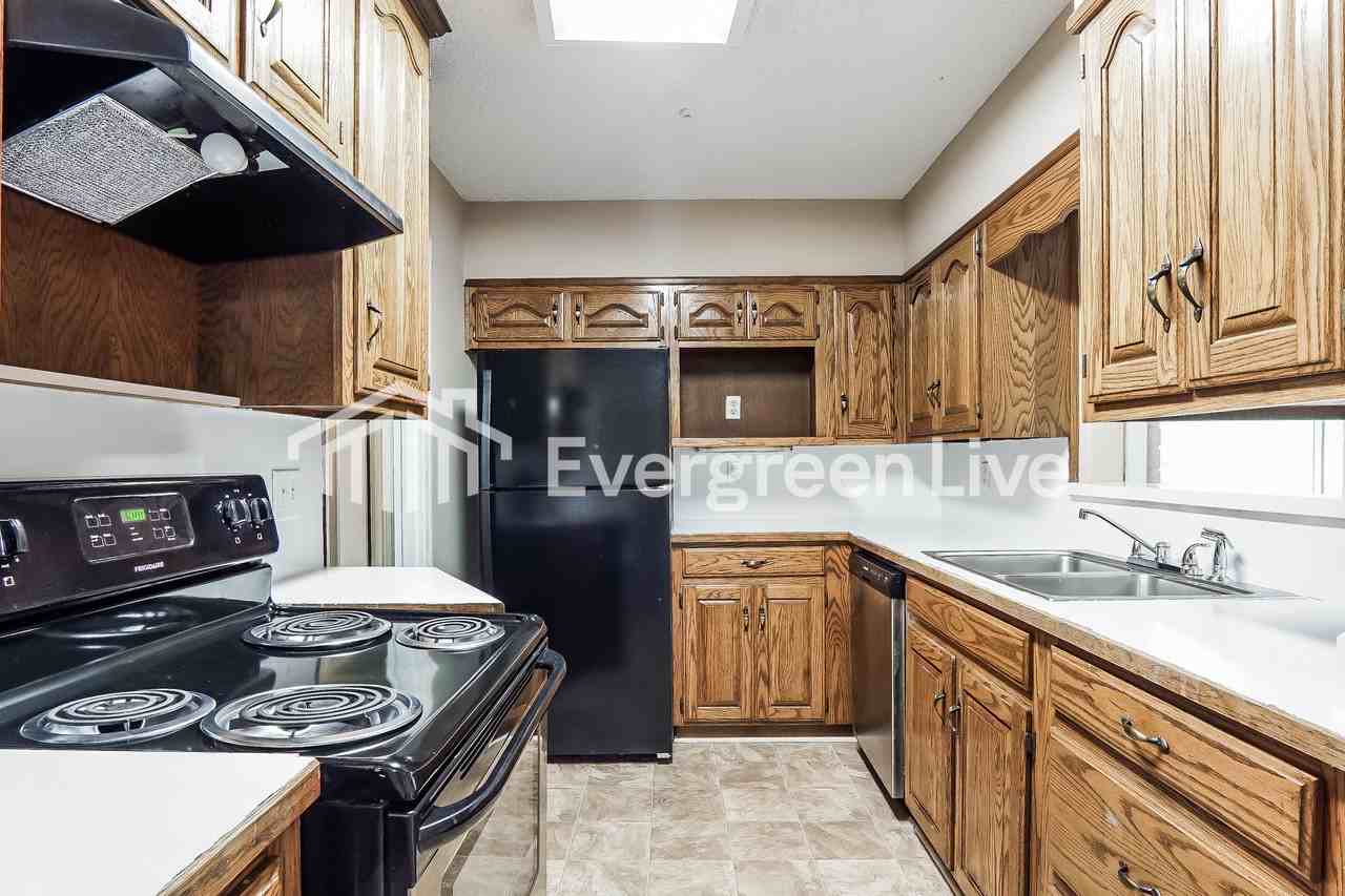 109 Pinecrest Rd - Photo 5 of 15