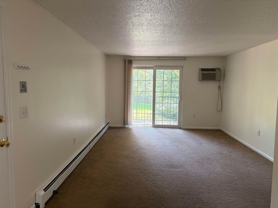 2108 White Cedar Blvd - Photo 4 of 23