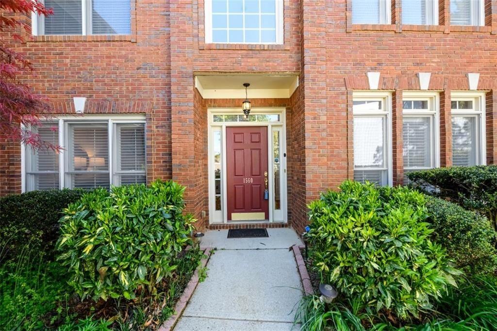 1560 Oak Park Cv - Photo 2 of 28