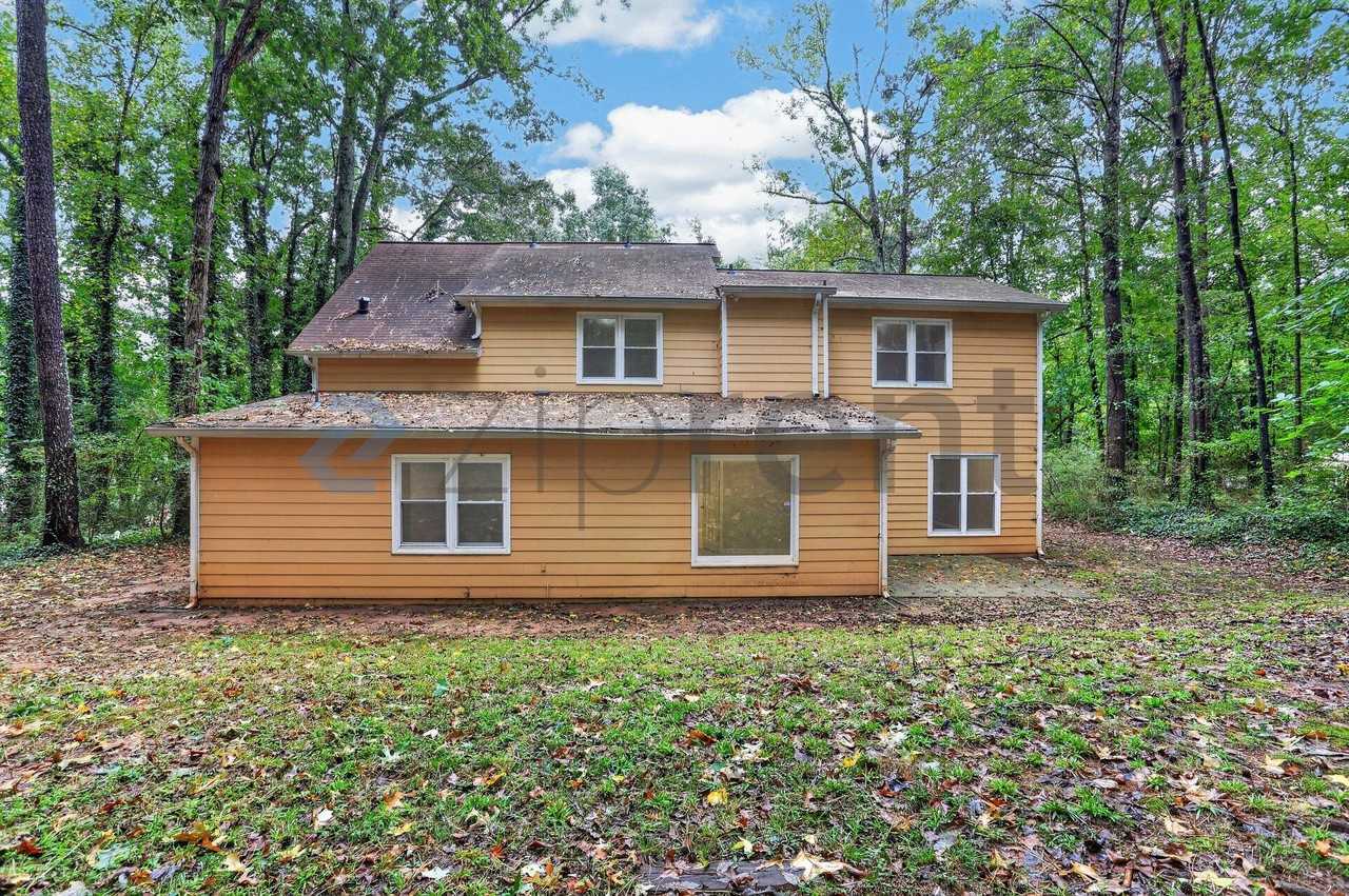 7715 Wethersfield Dr - Photo 4 of 34