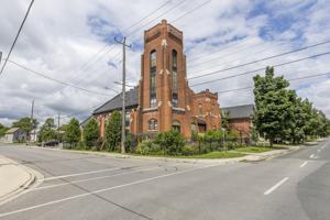 featured image of 400 Wolfe St