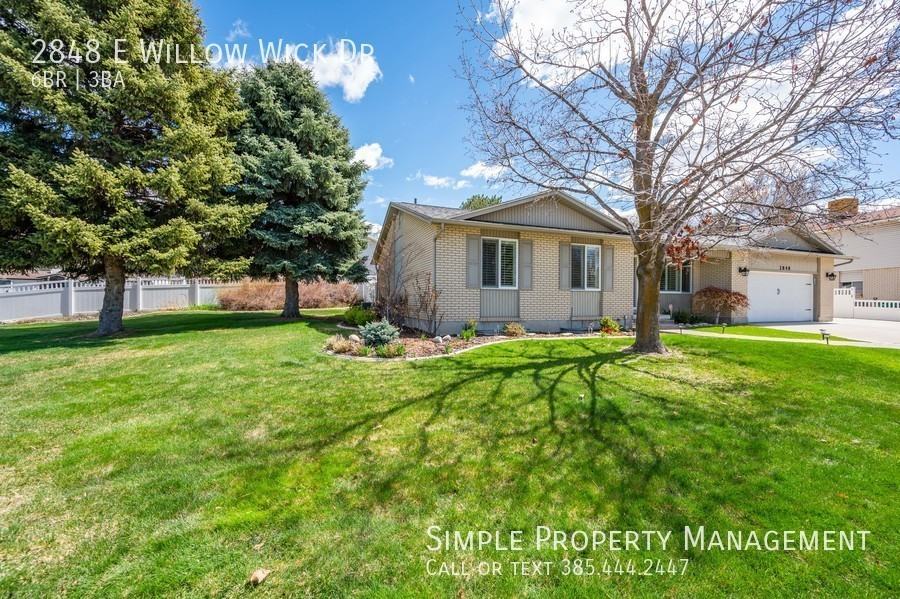 2848 E Willow Wick Dr - Photo 3 of 27