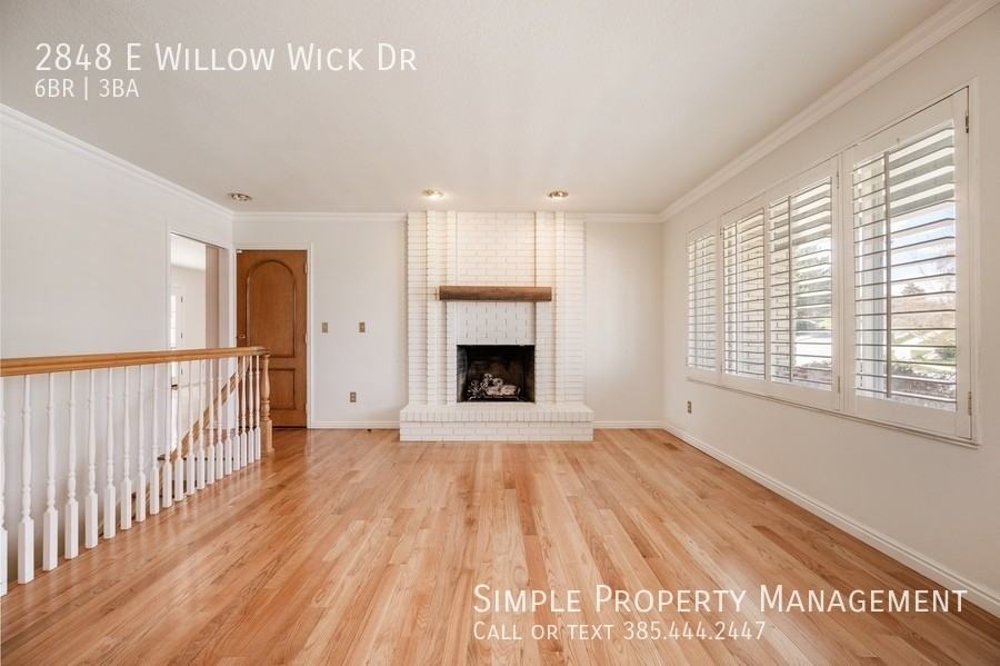 2848 E Willow Wick Dr - Photo 5 of 27