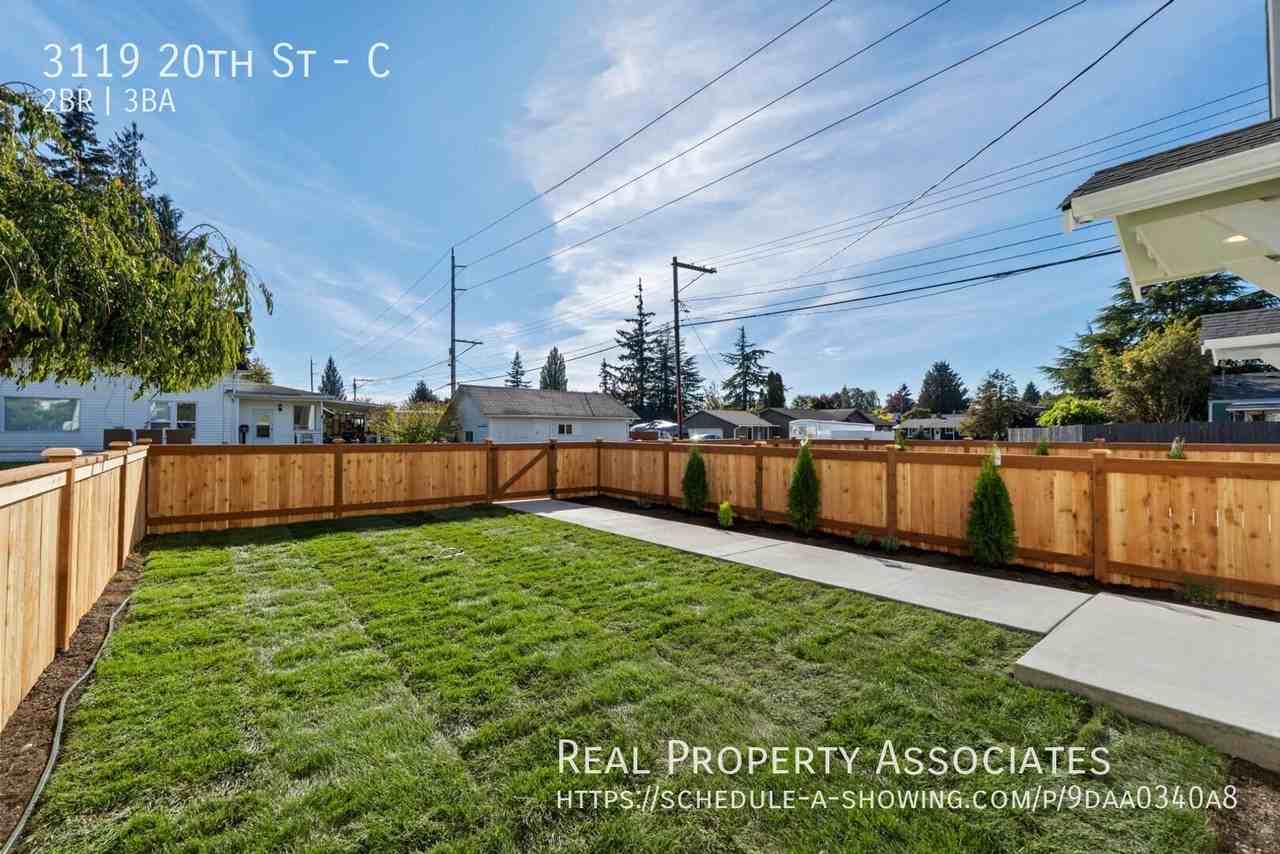 3119 20th St #C - Photo 2 of 32
