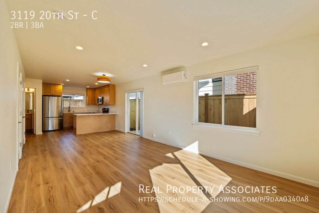 3119 20th St #C - Photo 3 of 32