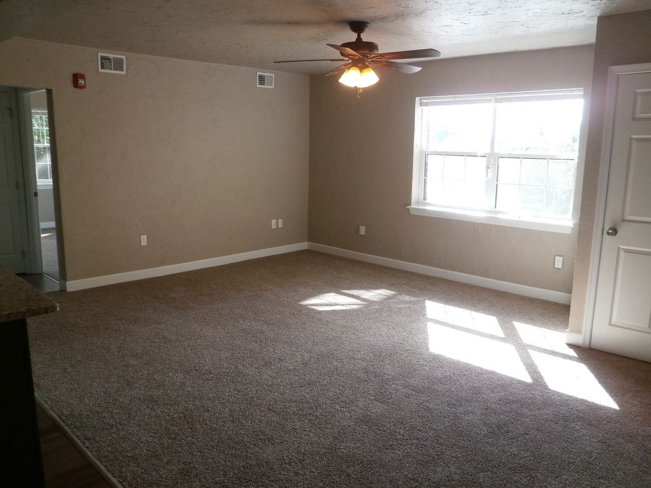 450 Madison Ave - Photo 5 of 38