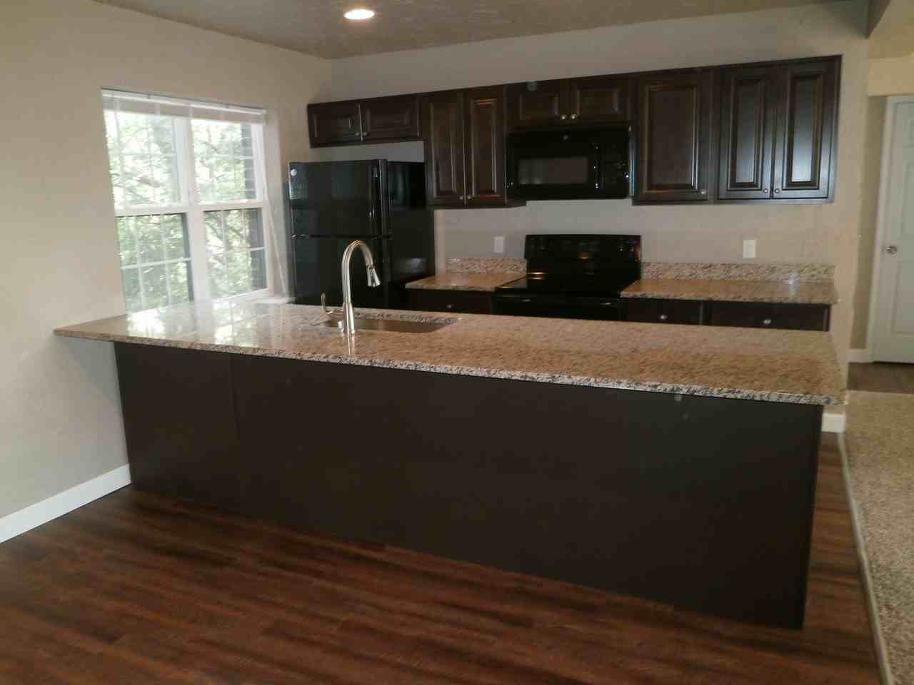 450 Madison Ave - Photo 6 of 38