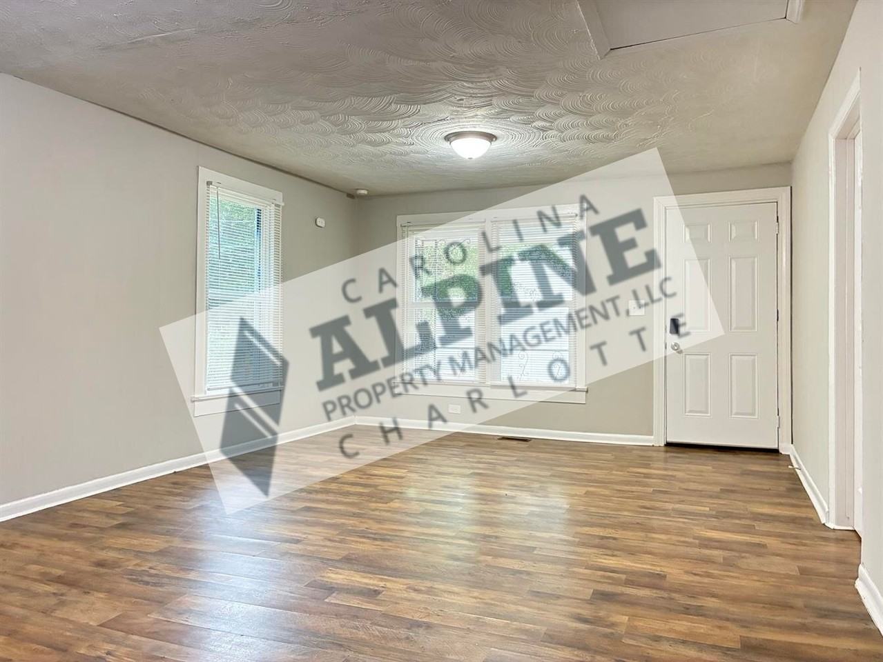 507 Carolina Ave - Photo 4 of 21