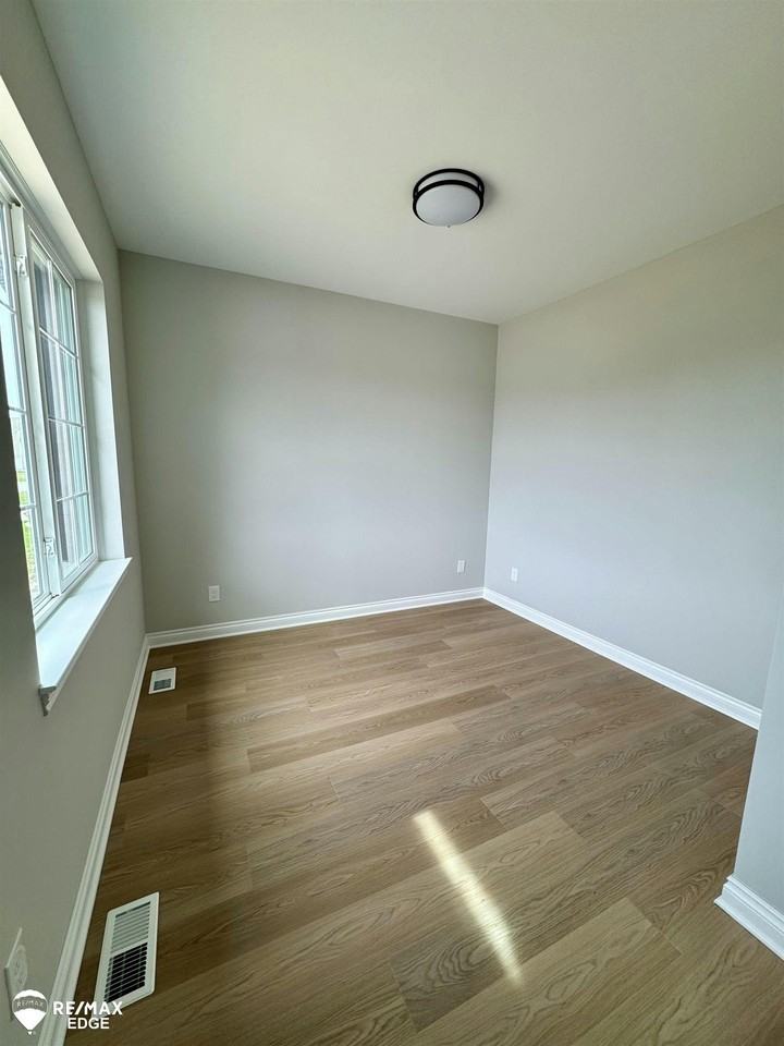 1448 Woodlake Ln #NA - Photo 6 of 24