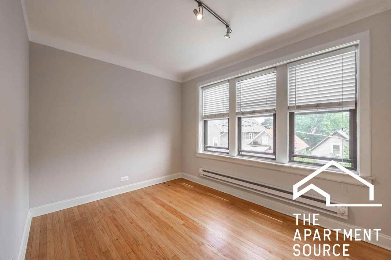 2323 N Rockwell St #GDND - Photo 7 of 23
