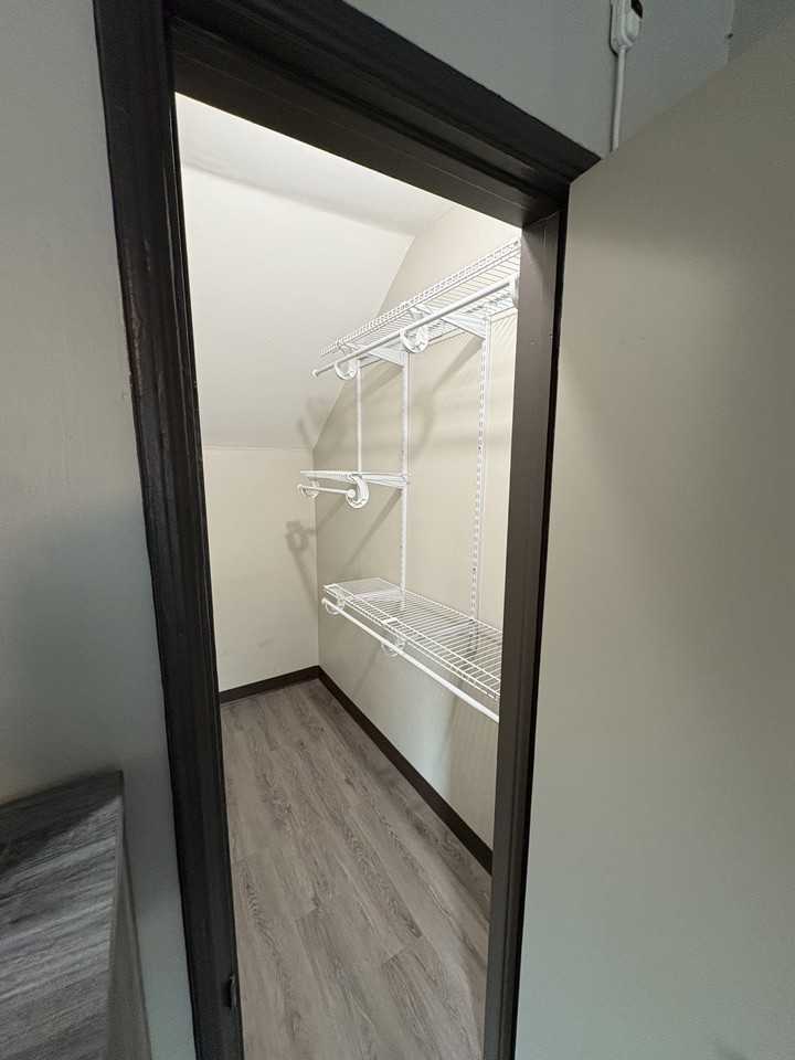 519 Landfair Ave #A - Photo 7 of 22