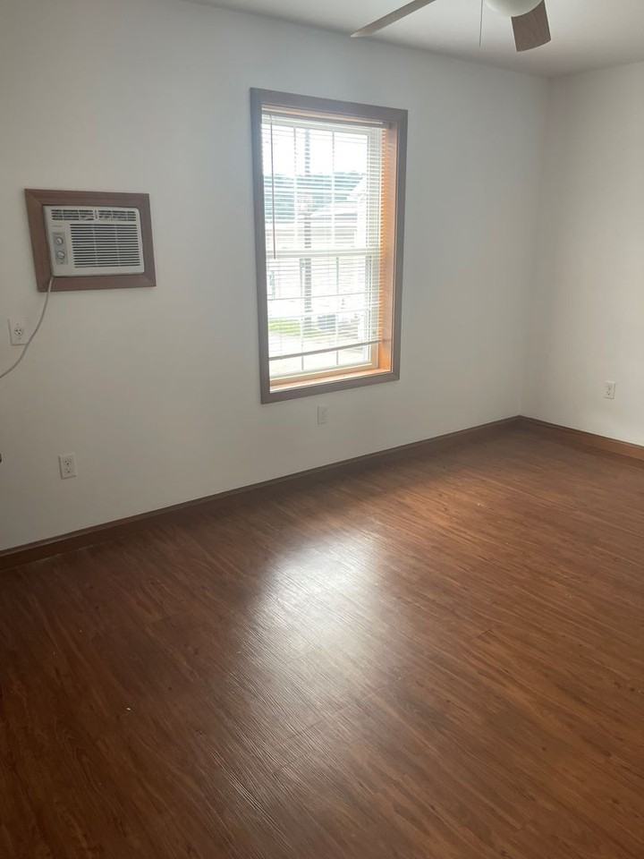 79 Ash Street - Photo 5 of 13