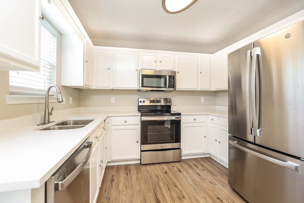 3350 Mullins Ct - Photo 5 of 17