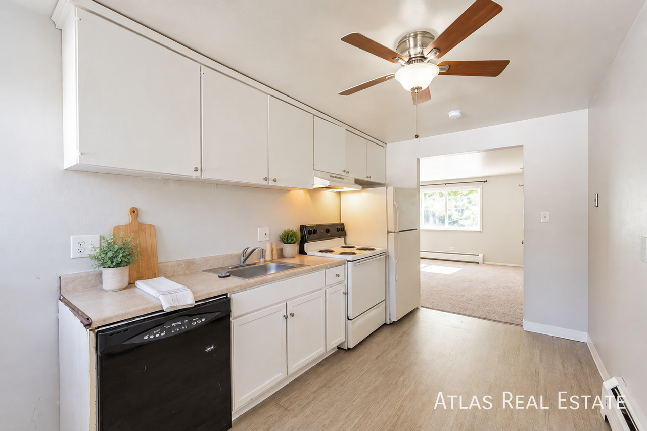 2377 S Locust St #D - Photo 6 of 14