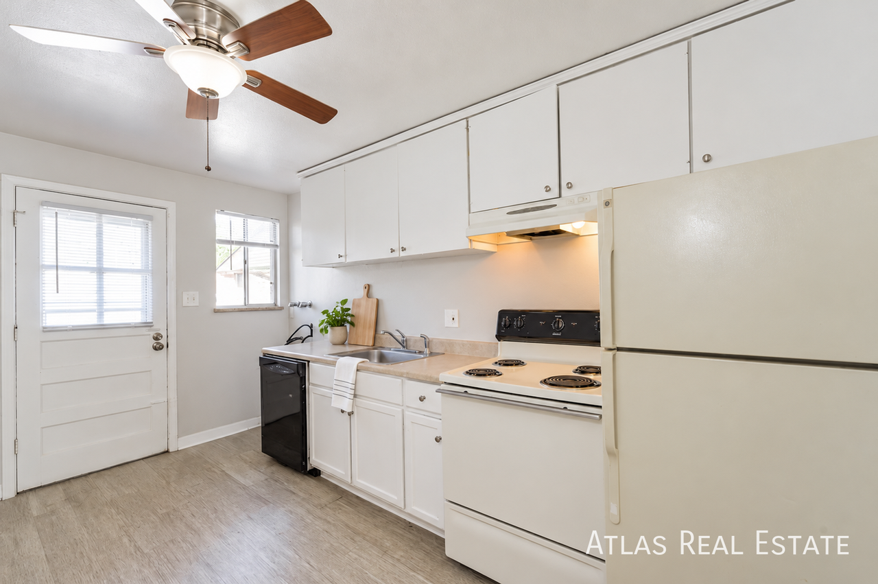 2377 S Locust St #D - Photo 7 of 14
