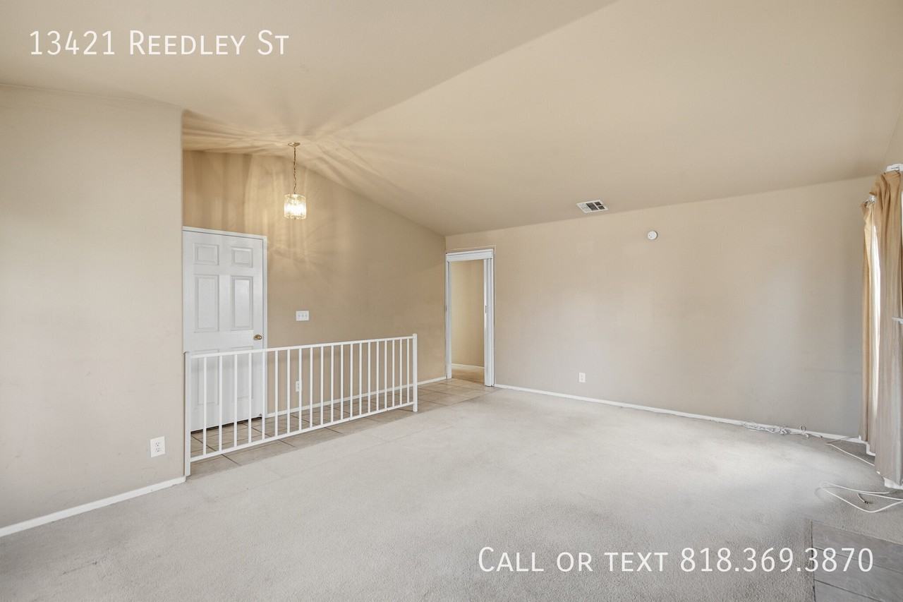 13421 Reedley St - Photo 4 of 28