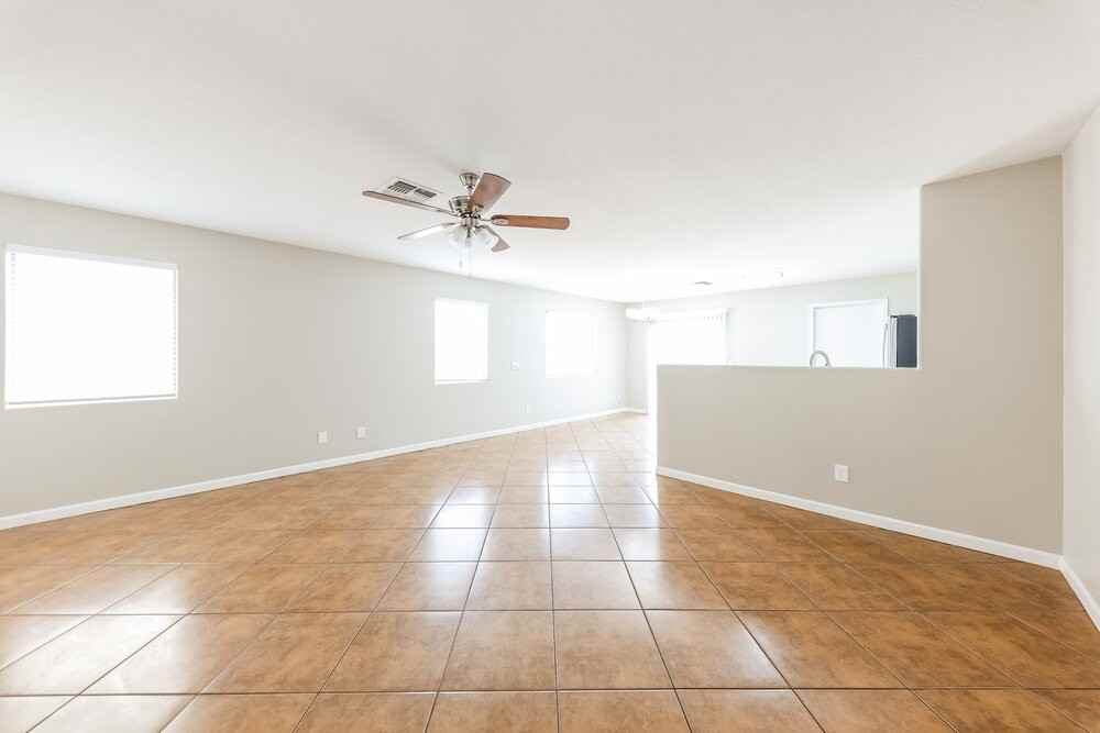 3213 S 63rd Ln - Photo 6 of 19
