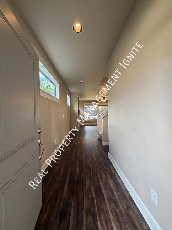 60219 Rolled Rock Way - Photo 3 of 26