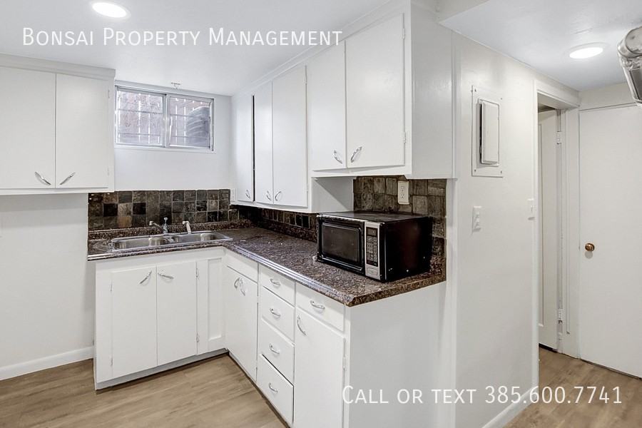 1430 S Denver St #B - Photo 7 of 10