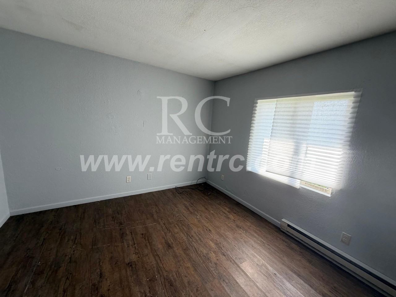 936 N Hazel St Apt C - Photo 7 of 9