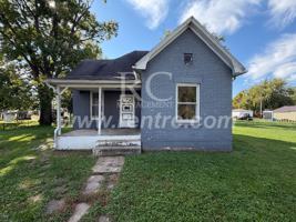 featured image of 204 W 13th St #W