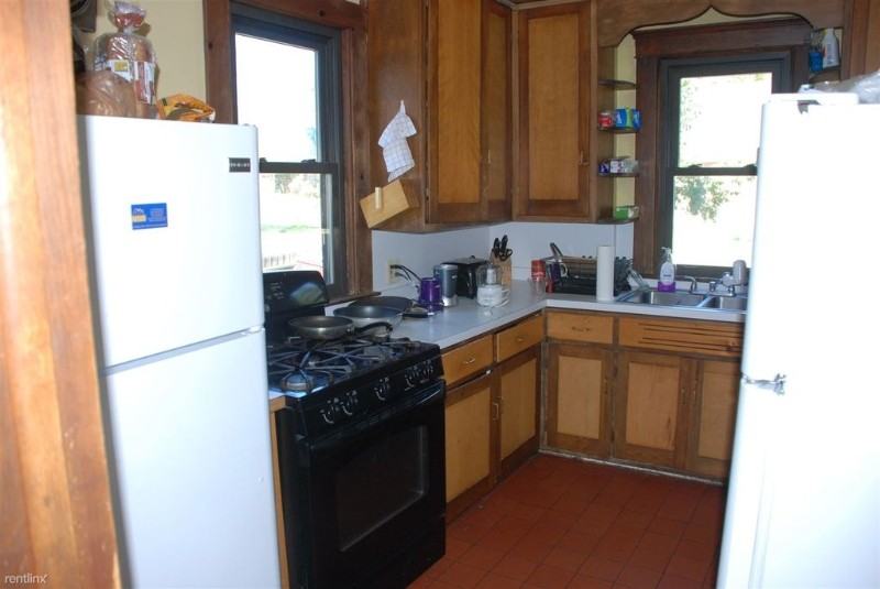 502 Elm St - Photo 5 of 20
