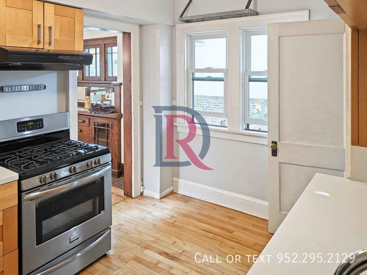 2518 Cleveland St Ne - Photo 3 of 20