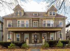 featured image of 788 Columbus Pkwy #7