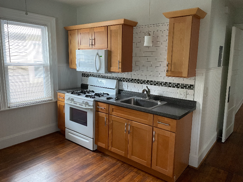 788 Columbus Pkwy #7 - Photo 2 of 7
