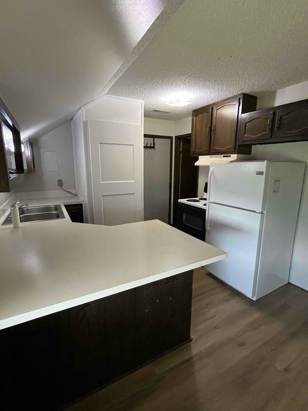 602 1st Ave S - Photo 3 of 10