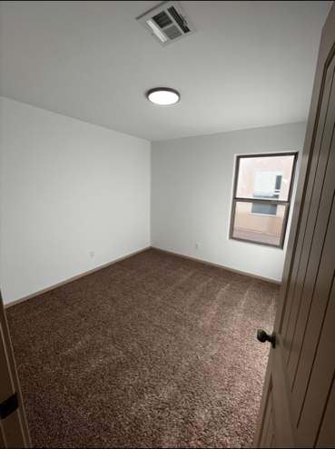 1234 Emerald Isle St - Photo 4 of 17