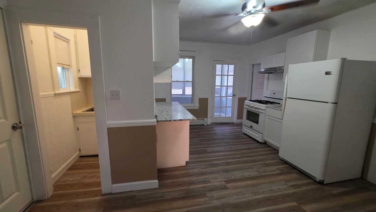 77 Riverdale St #2 - Photo 5 of 10