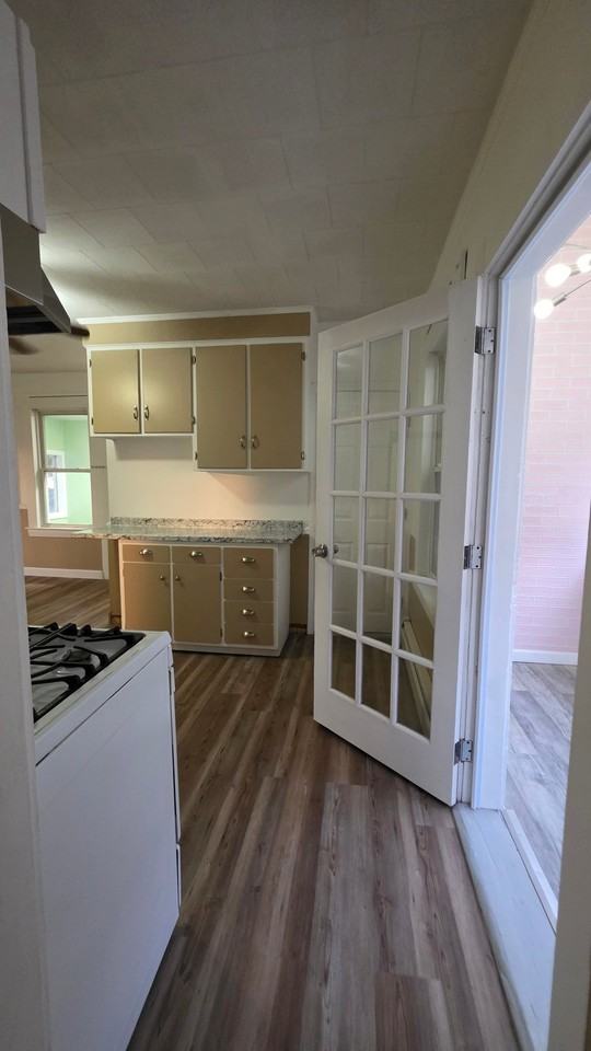 77 Riverdale St #2 - Photo 6 of 10