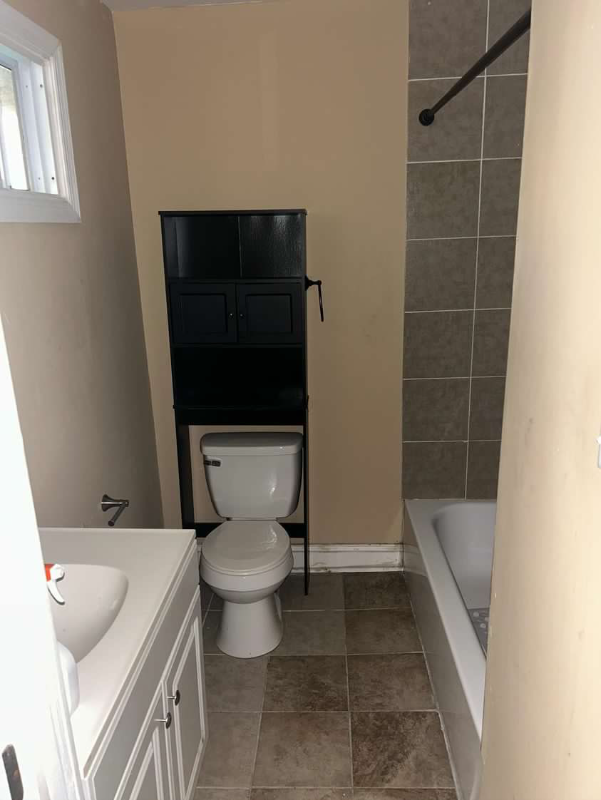 727 W Rockland St #1 - Photo 7 of 12