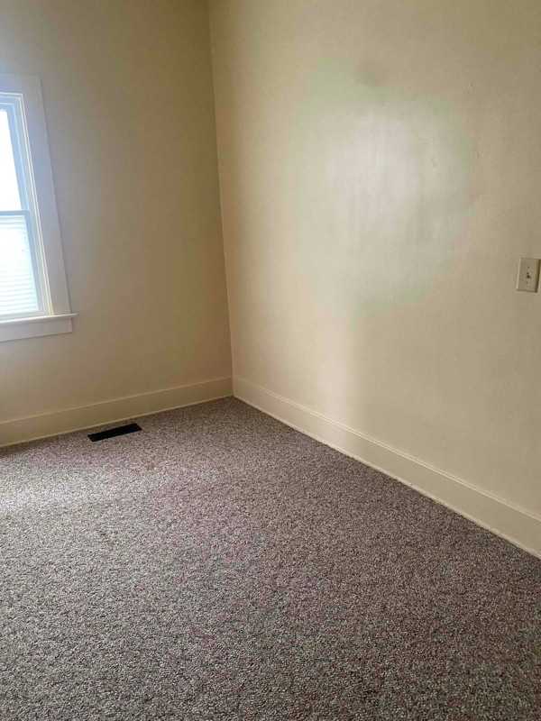 712 N Cory St #1 - Photo 5 of 9