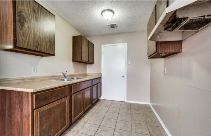 4030 Comanche Sunrise - Photo 3 of 7