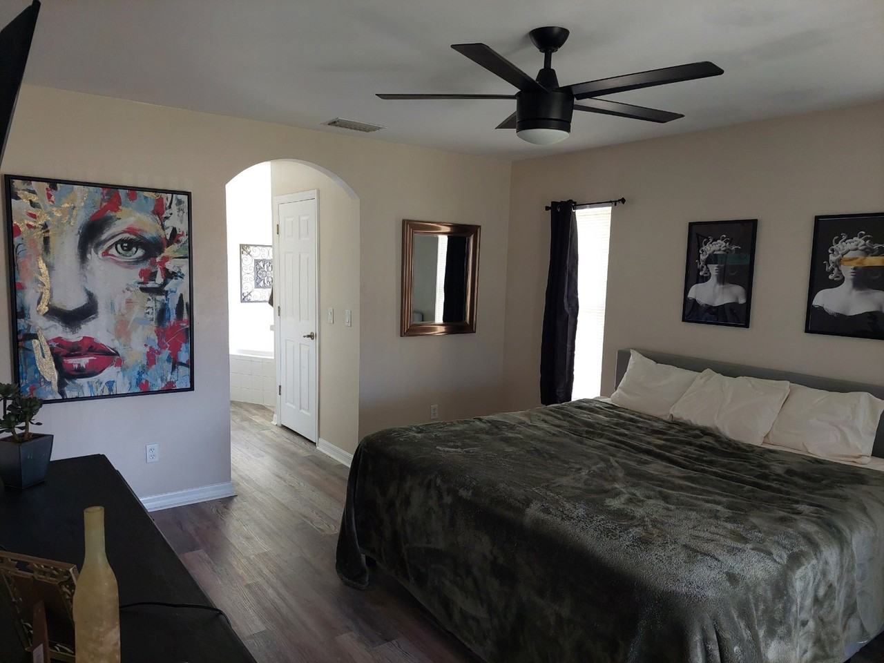 2173 Grandview Dr - Photo 2 of 14
