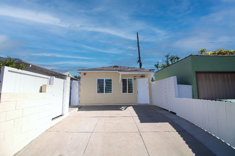 1603 La Golondrina Ave - Photo 2 of 13
