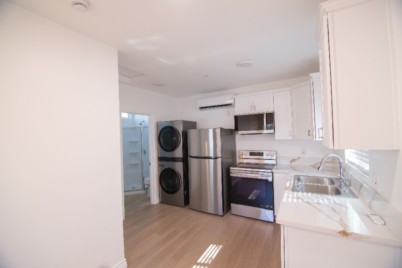 1603 La Golondrina Ave - Photo 3 of 13