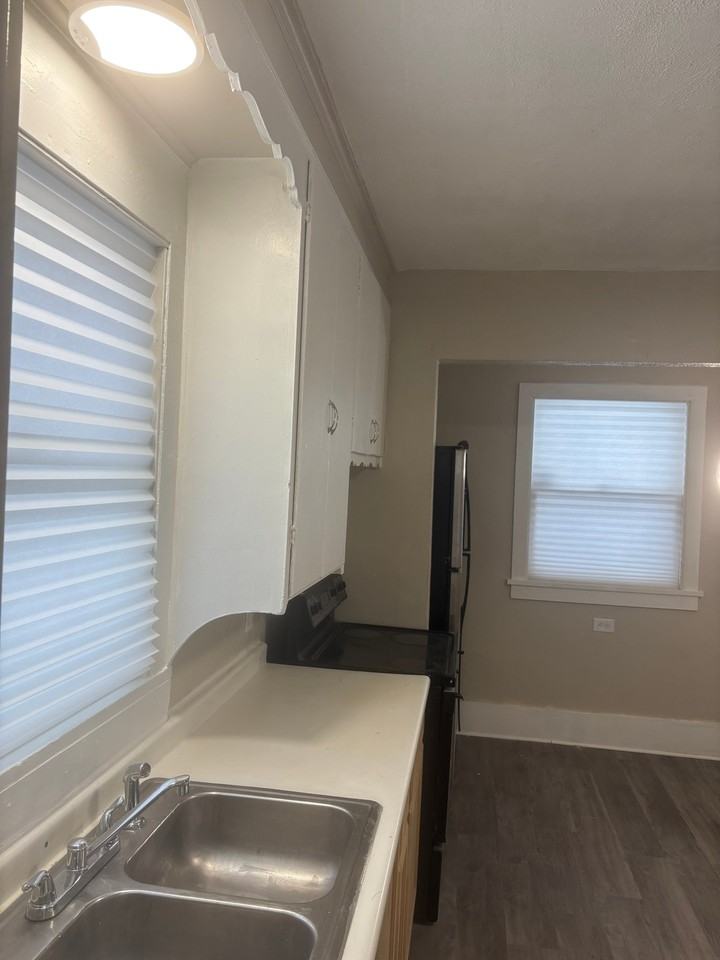 337 Avenue A - Photo 2 of 20