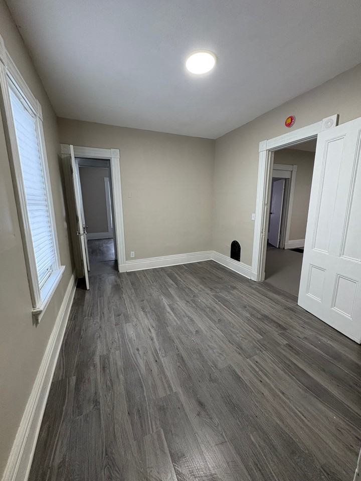 337 Avenue A - Photo 7 of 20