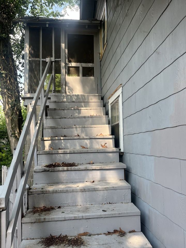 5012 Higgins St #B - Photo 4 of 5