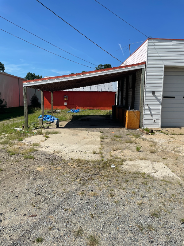 102 E Green St - Photo 2 of 6