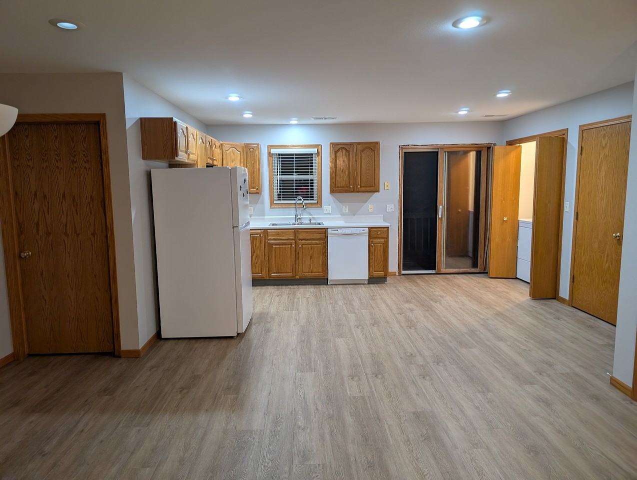 933 Country Club Dr #935 - Photo 3 of 13